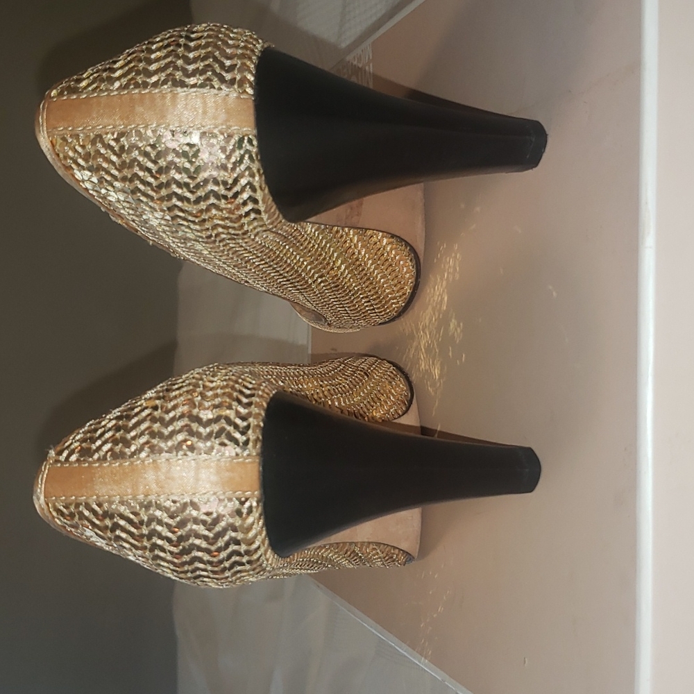 Michael Kors gold sequin Heels - Picture 3 of 4